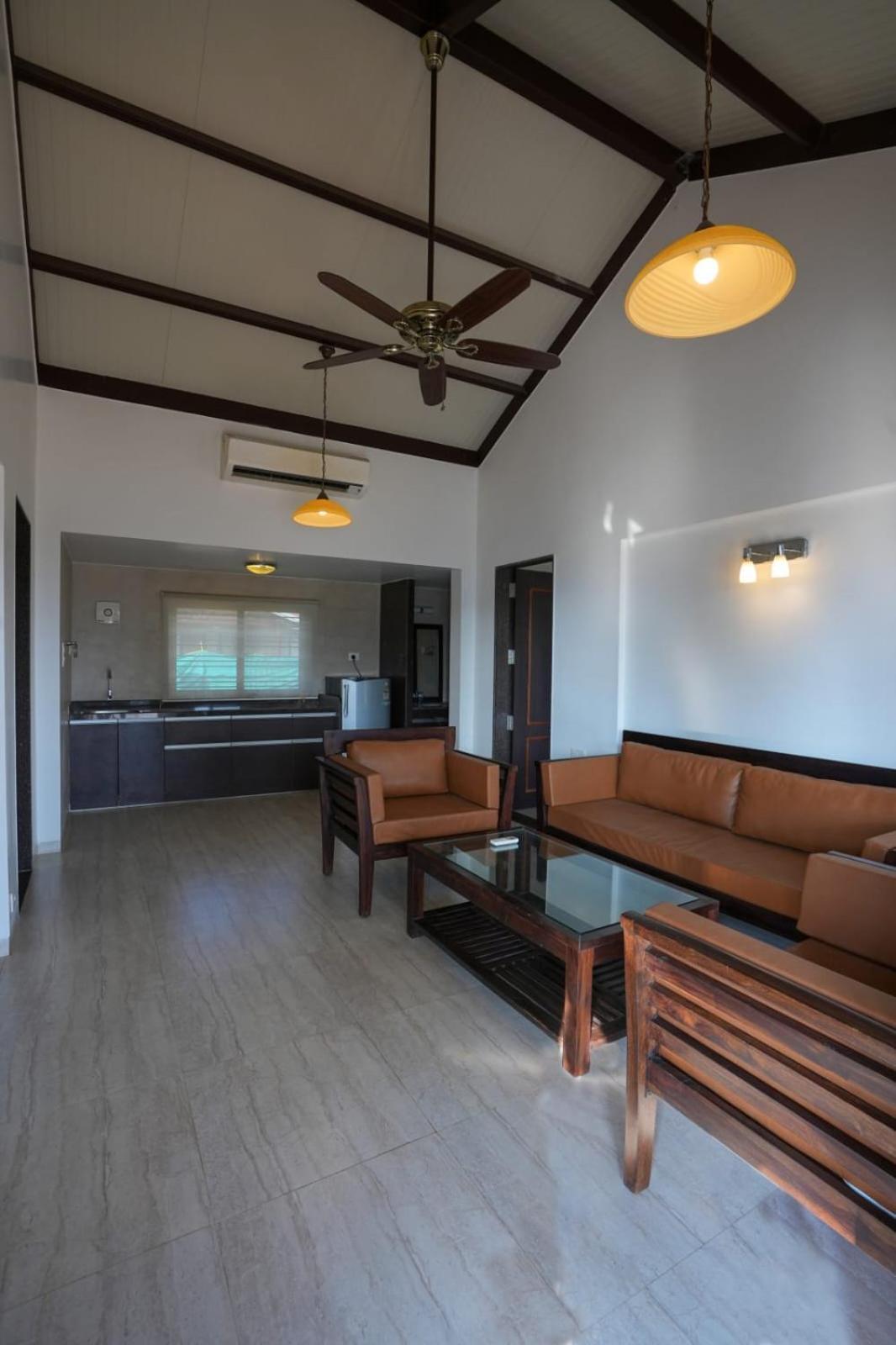 E&G Green Courts Resort At Koroli Hill Station Nashik Exterior photo